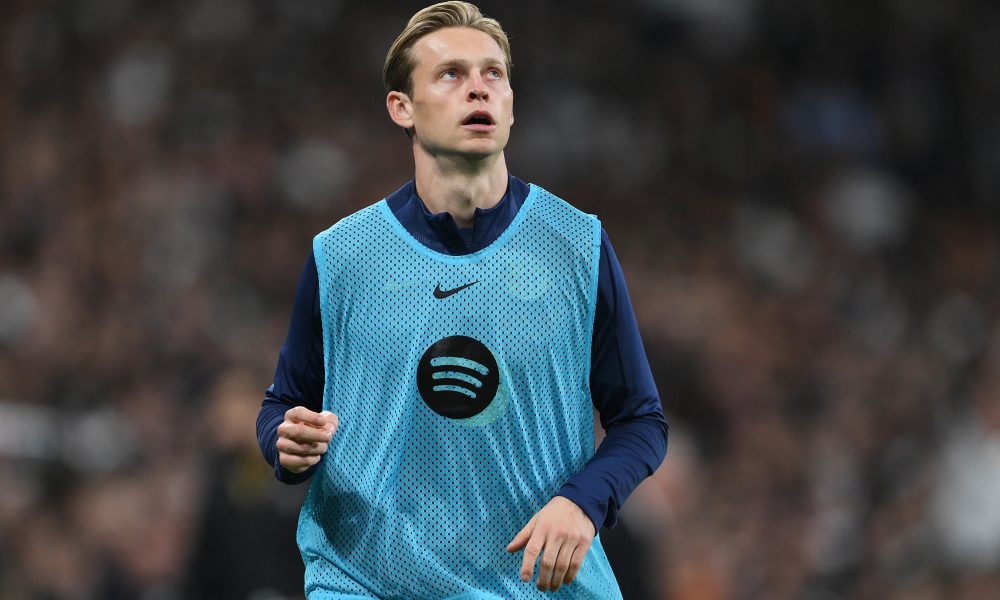 La afición del Barcelona exige en redes la salida de Frenkie de Jong