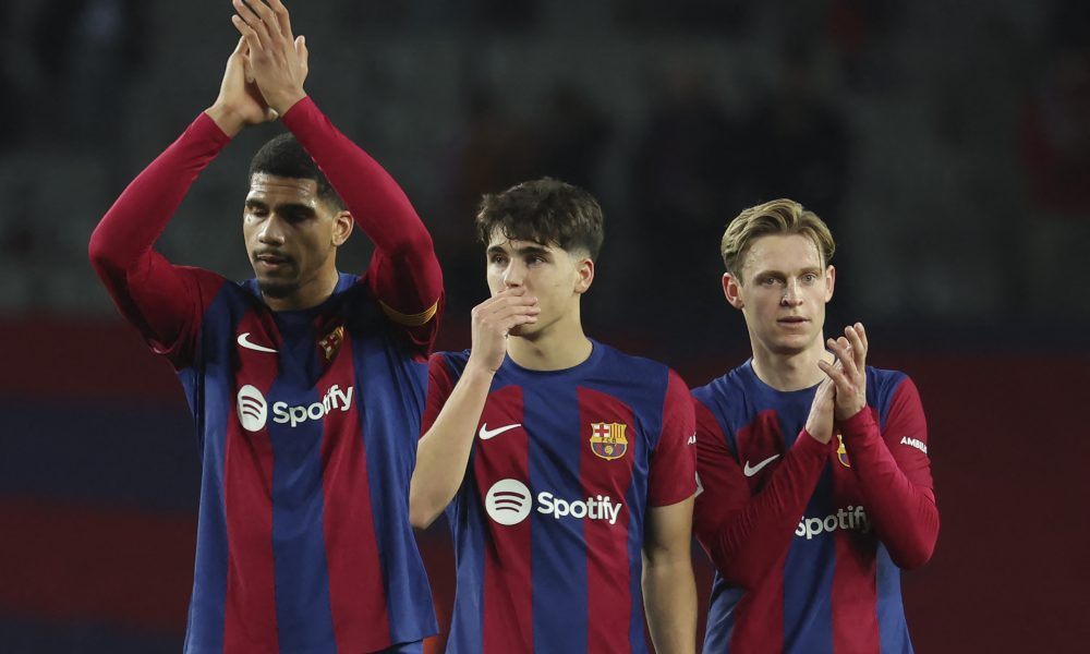 Barcelona enfrenta una encrucijada: ¿renovar o dejar ir a sus estrellas?