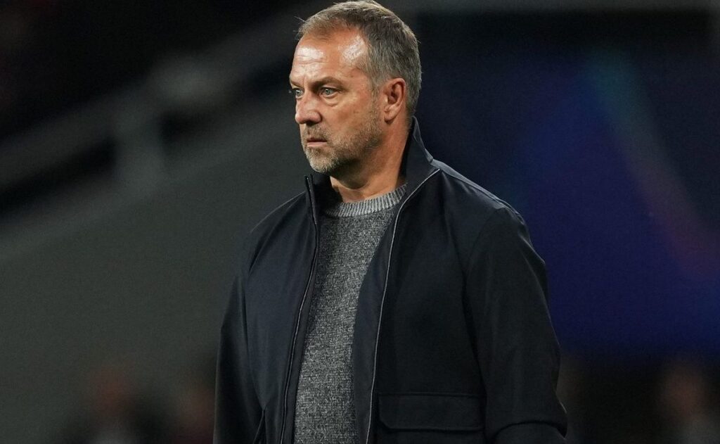 Barcelona mantiene la confianza en Hans Flick y descarta su despido