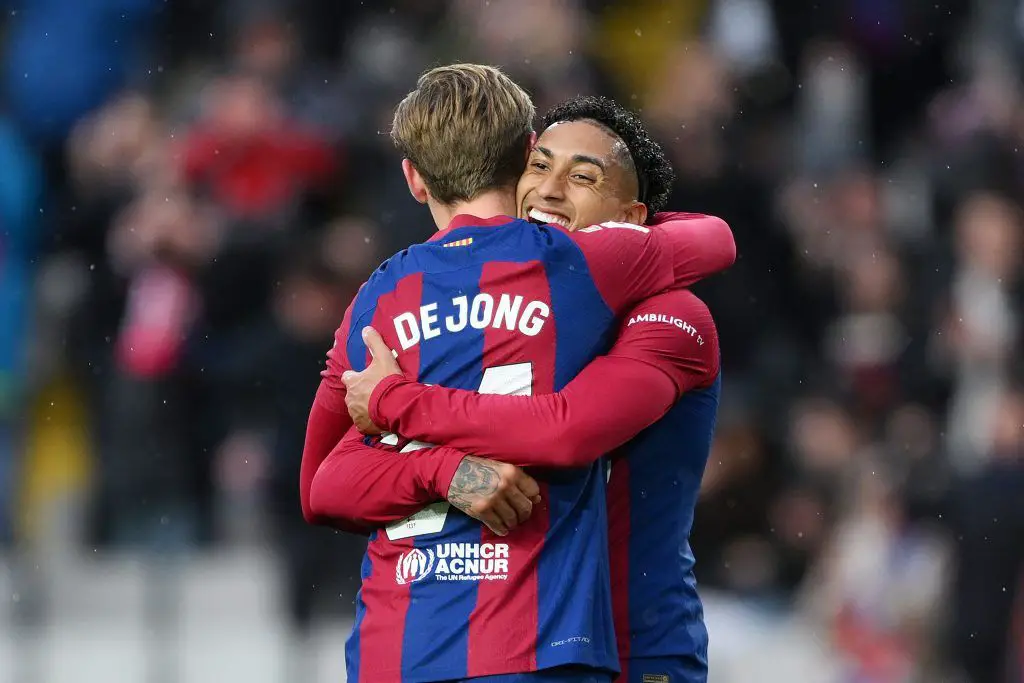 Hansi Flick redefine el liderazgo en el Barcelona: Raphinha y Frenkie de Jong en la mira