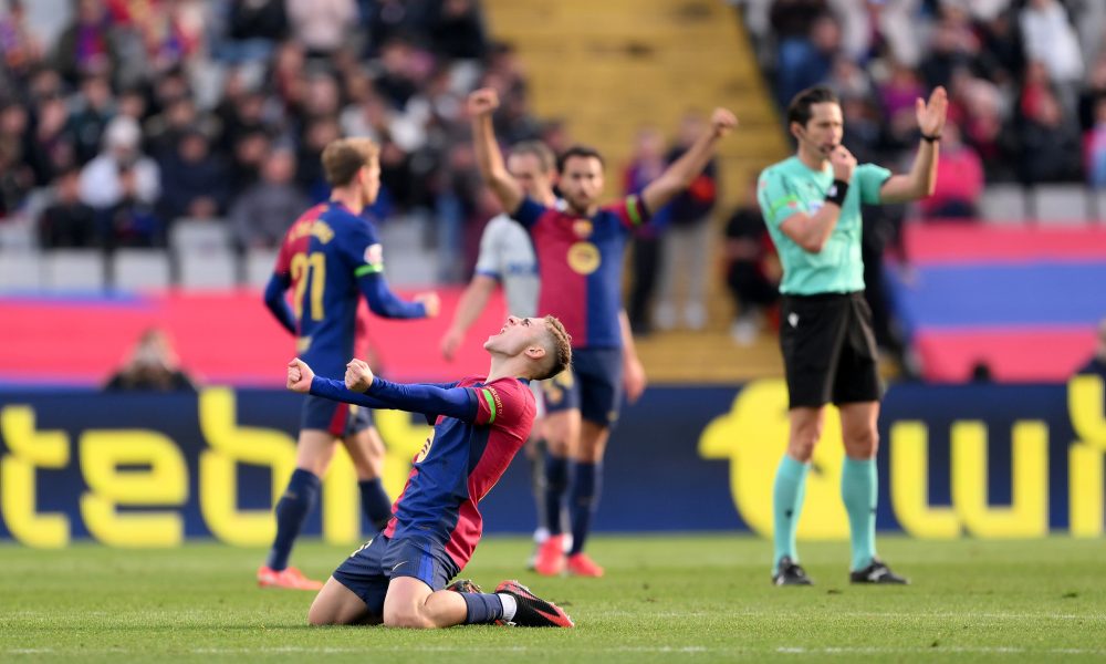 Hansi Flick y su curiosa pregunta al joven talento del Barcelona tras el triunfo en Valencia