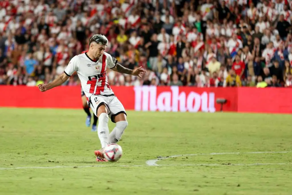 La estrella de Rayo Vallecano brilla en audiencia pese a la derrota ante el Barcelona