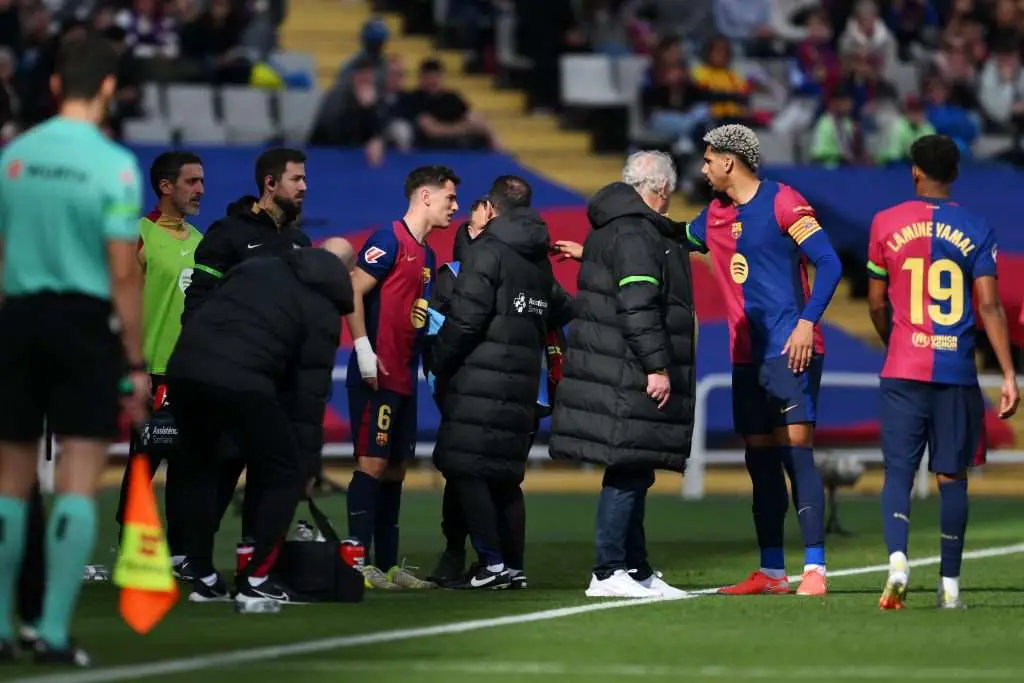 La estrella del Barcelona se lesiona y abandona el partido contra el Alavés