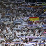 Los seguidores del Real Madrid alientan al Barça en su duelo contra el Manchester City