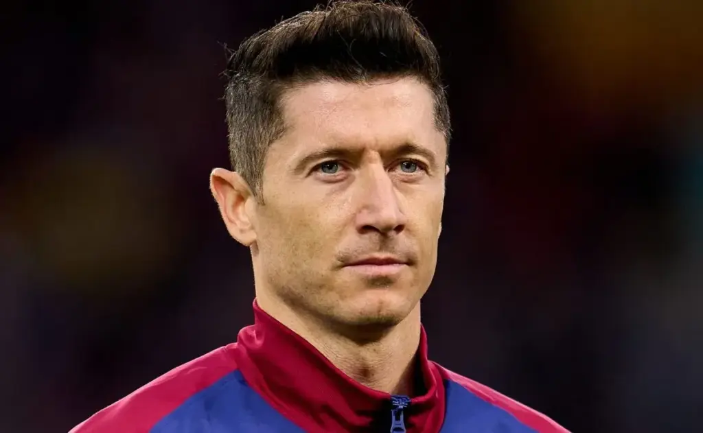 Barcelona busca a Julián Álvarez como reemplazo de Lewandowski en la delantera