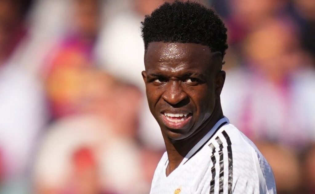 Vinicius Jr y Iñigo Martínez: El duelo clave en el clásico Barcelona vs Real Madrid
