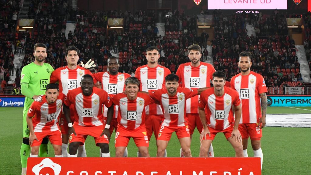 Almería y Real Oviedo: pronósticos y apuestas clave para los playoffs de ascenso de LaLiga Hypermotion