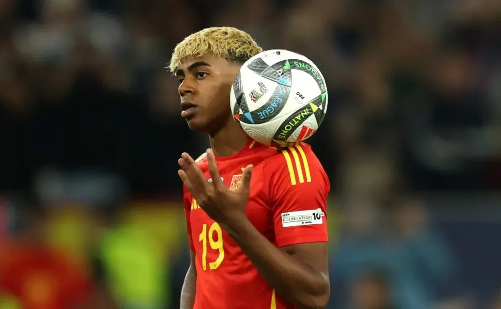 Lamine Yamal brilla en su debut con la selección española: un futuro prometedor