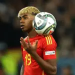 Lamine Yamal brilla en su debut con la selección española: un futuro prometedor