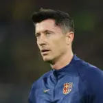 Lewandowski se distancia del entrenador de Polonia tras la derrota en la clasificación