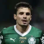 Raphael Veiga busca su salida de Palmeiras: ¿rumores sobre un gigante europeo?