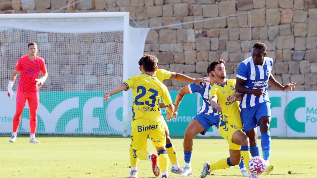 Cádiz y Las Palmas: análisis y pronósticos del amistoso del 24 de julio de 2025