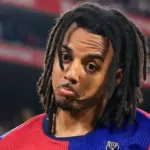 Koundé frena el avance del Barcelona en una jornada clave de la liga
