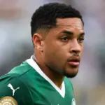 Vitor Roque se convierte en el centro de atención en el duelo Palmeiras vs Botafogo