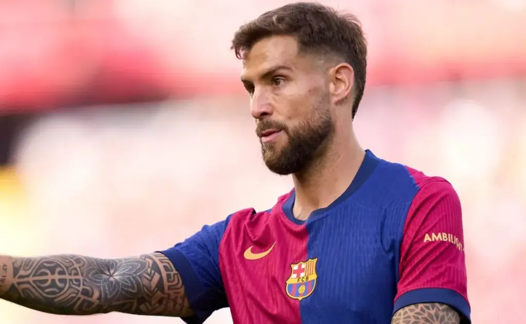 Barcelona busca un defensor brasileño destacado para sustituir a Iñigo Martínez