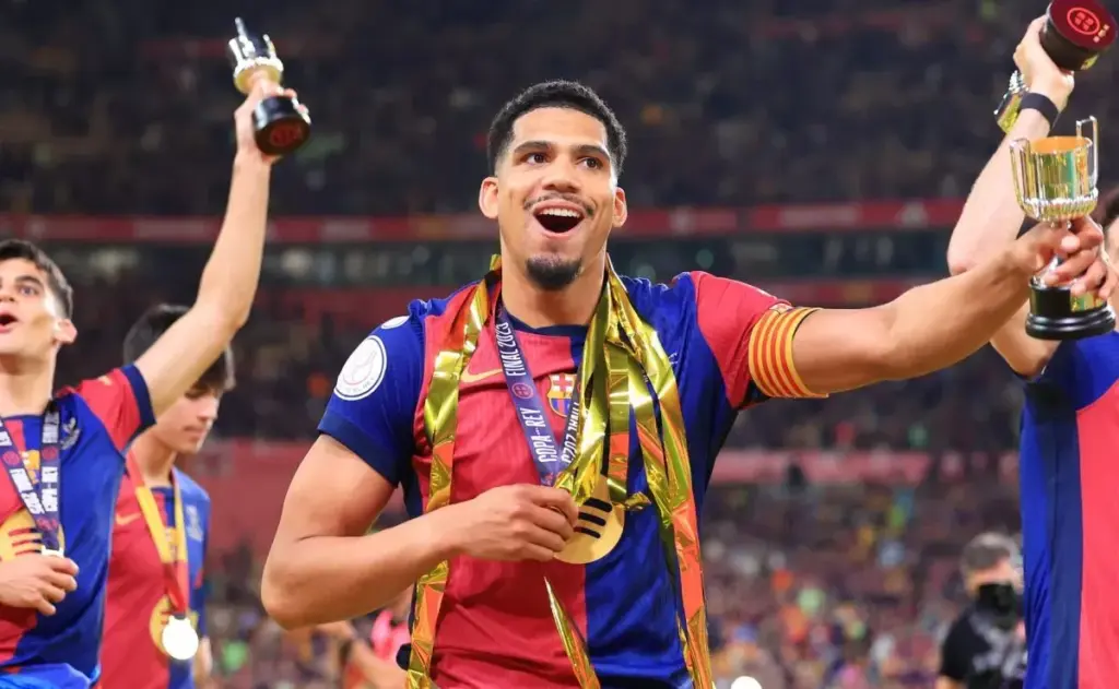 Barcelona decide el futuro de Ronald Araújo: ¿se queda o se va?