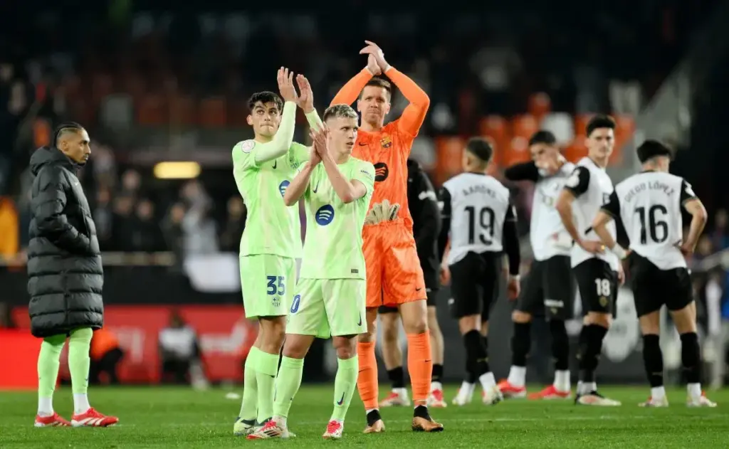 Barcelona rechaza oferta millonaria de la Premier League por su estrella joven