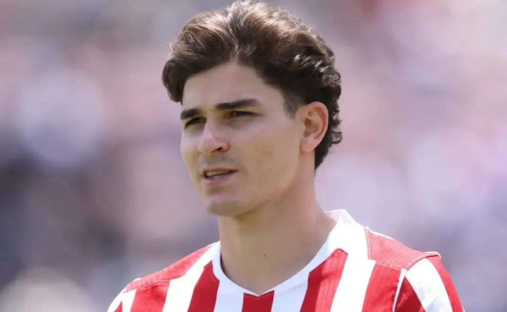 Barcelona tiene una estrategia para fichar a Julián Álvarez del Atlético de Madrid