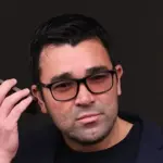 Deco abre la puerta a un nuevo defensor de élite para el Barcelona