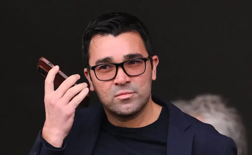 Deco dialoga con el agente de Caio Henrique y Vanderson sobre posibles fichajes