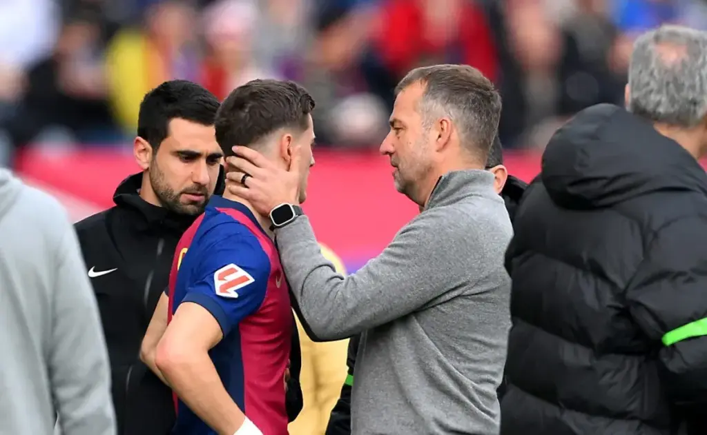 Gavi se retira del entrenamiento en Barcelona por molestias en la rodilla