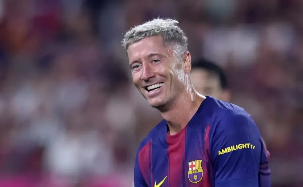 Hansi revela su candidato ideal para reemplazar a Lewandowski en el Barcelona