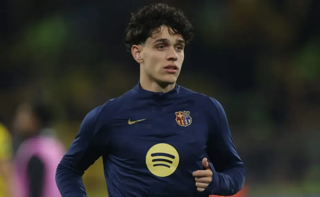 Héctor Fort podría dejar Barcelona tras el interés de un club de la Premier League