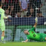 Joan García marca un hito al anotar el primer gol del Barça contra Levante
