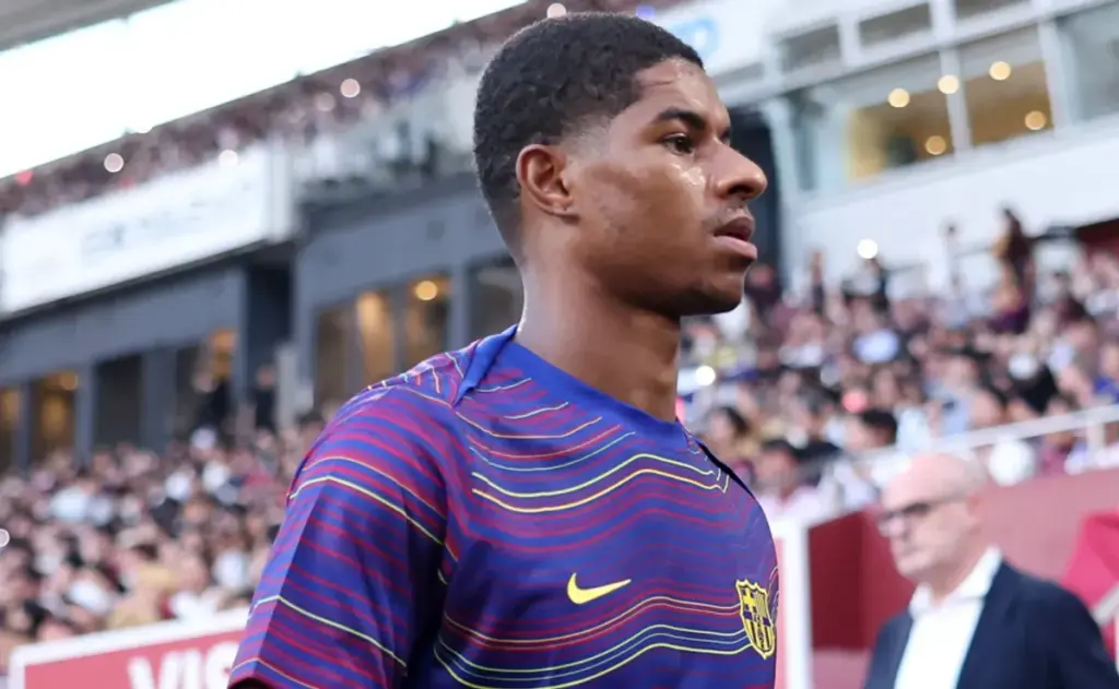 Rashford toma el lugar de estrella de Hansi Flick en el equipo titular