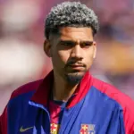 Ronald Araújo evalúa su futuro: ¿Barcelona o Tottenham?