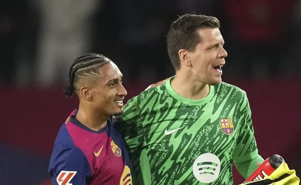 Szczesny cuestiona el estilo de juego del Barcelona y sus implicaciones en el fútbol moderno