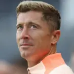 Barcelona busca delantero estrella para reemplazar a Lewandowski sin costo alguno