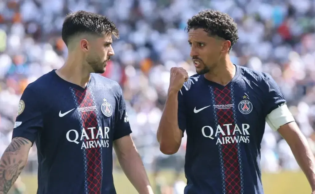 Barcelona evalúa la incorporación de un defensor del PSG para el próximo mercado de fichajes