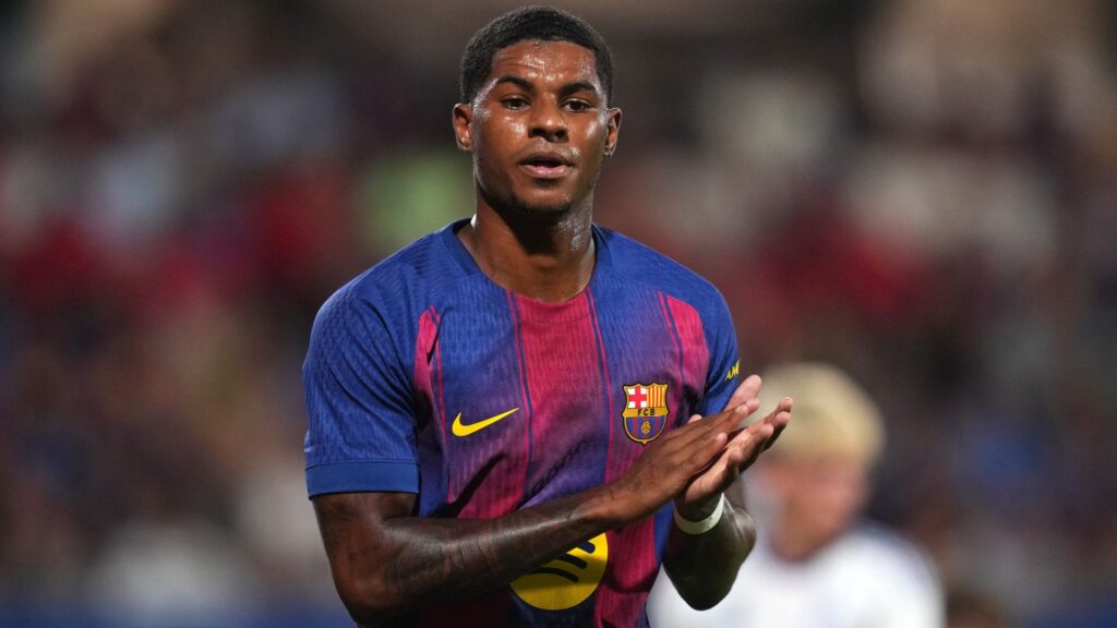 Barcelona se prepara para rotar su centro del campo en el duelo contra Getafe