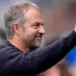Hansi presenta su nuevo refuerzo en Barcelona y se prepara para el debut del jugador