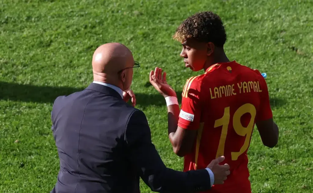 Yamal y el candidato sorpresa para el Balón de Oro: Decisiones del entrenador de España