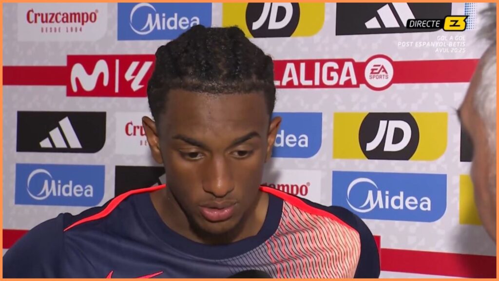 "El defensa del Barcelona reconoce errores tras la dura derrota ante Sevilla"